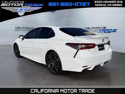 2018 Toyota Camry SE