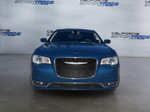 2021 Chrysler 300 Touring