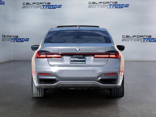 2022 BMW 740 i