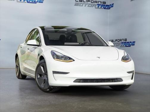 2022 Tesla Model 3 Standard Range