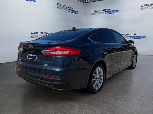 2020 Ford Fusion Hybrid SE