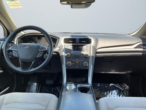 OXFORD WHITE 2019 Ford Fusion S