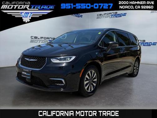 2022 Chrysler Pacifica Hybrid Touring L