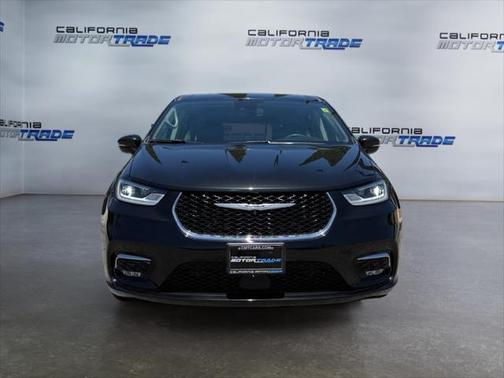 2022 Chrysler Pacifica Hybrid Touring L