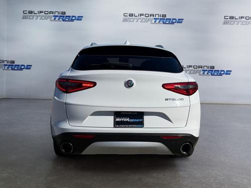 2019 Alfa Romeo Stelvio Base