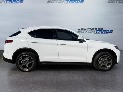 2019 Alfa Romeo Stelvio Base