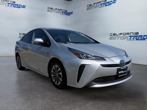 2019 Toyota Prius XLE