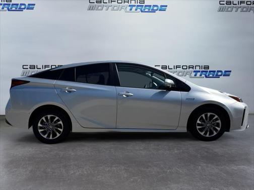 2019 Toyota Prius XLE