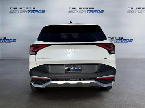 2024 Kia Sportage Hybrid LX