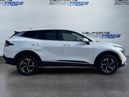 2024 Kia Sportage Hybrid LX