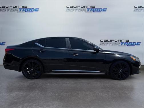 2020 Nissan Altima SR FWD