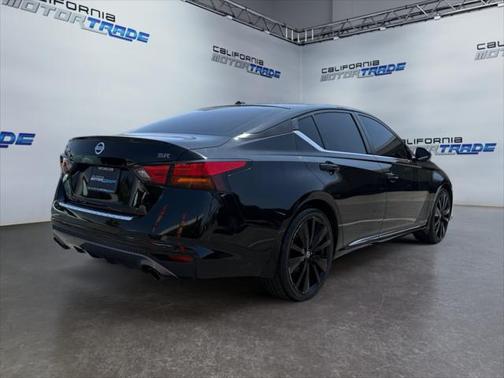 2020 Nissan Altima SR FWD