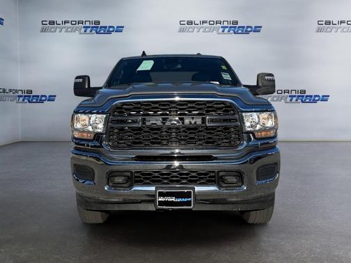 2024 RAM 2500 Tradesman Crew Cab 4x4 8' Box