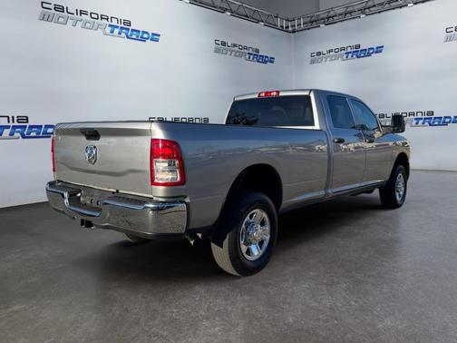 2024 RAM 2500 Tradesman Crew Cab 4x4 8' Box