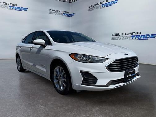 OXFORD WHITE 2019 Ford Fusion Hybrid SE