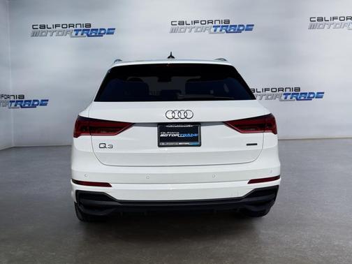 2023 Audi Q3 Premium 45 TFSI S line quattro Tiptronic