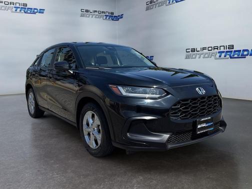 Crystal Black Pearl 2025 Honda HR-V LX