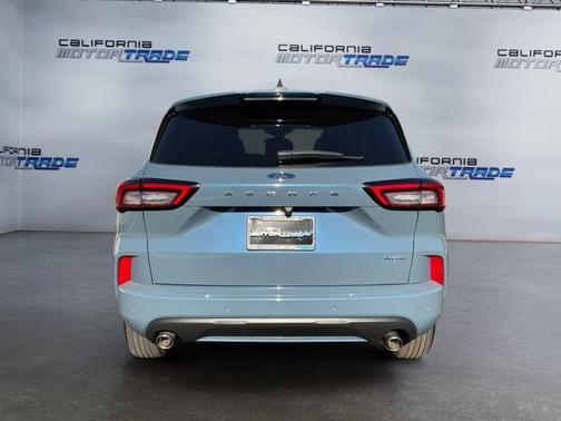 Vapor Blue Metallic 2023 Ford Escape ST-Line