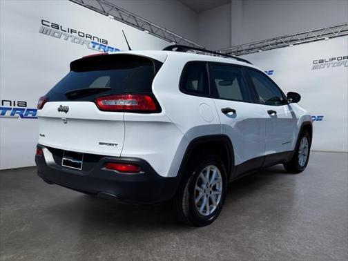 2016 Jeep Cherokee Sport