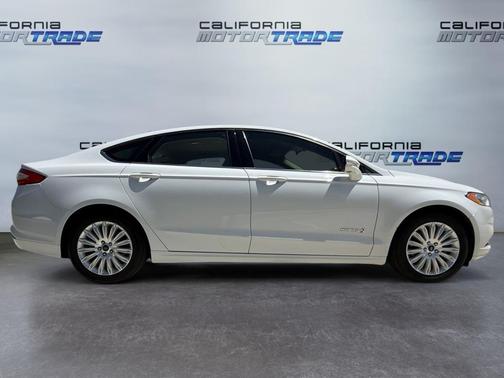 2016 Ford Fusion Hybrid SE