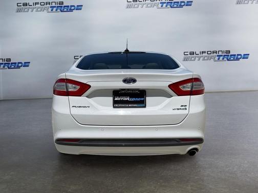 2016 Ford Fusion Hybrid SE