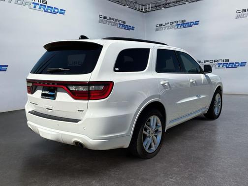 White Knuckle Clearcoat 2024 Dodge Durango GT Plus