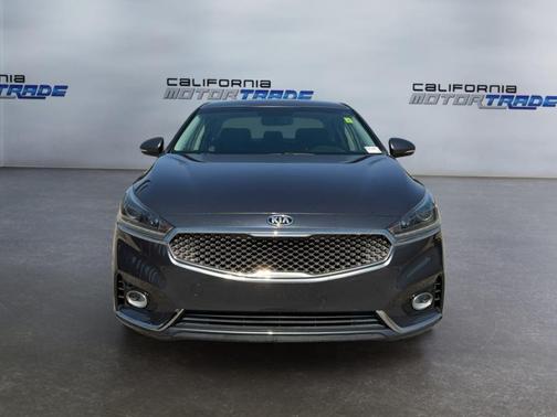 Platinum Graphite 2017 Kia Cadenza Premium
