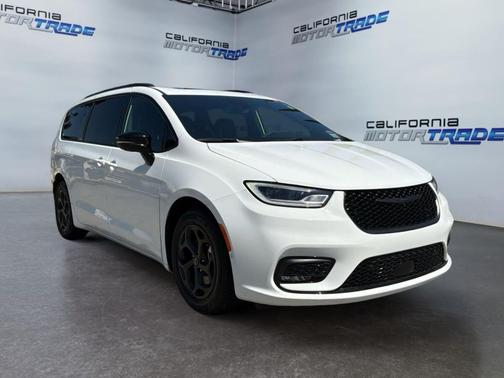 Bright White Clearcoat 2025 Chrysler Pacifica Hybrid Premium S Appearance Pkg