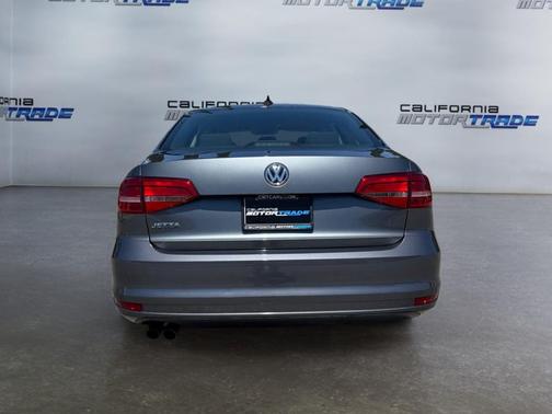 Platinum Gray Metallic 2015 Volkswagen Jetta Auto S w/Technology
