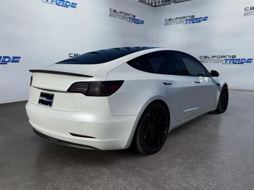 Pearl White Multi-Coat 2021 Tesla Model 3 Long Range