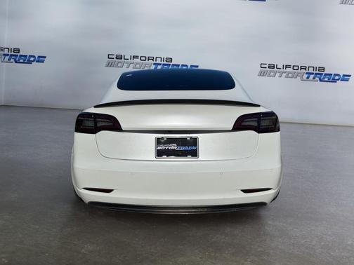 Pearl White Multi-Coat 2021 Tesla Model 3 Long Range