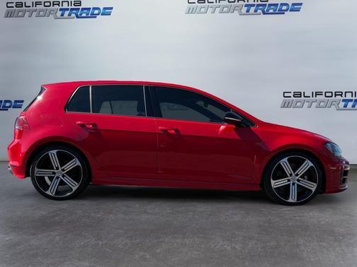 2016 Volkswagen Golf R 4-Door w/DCC & Navigation