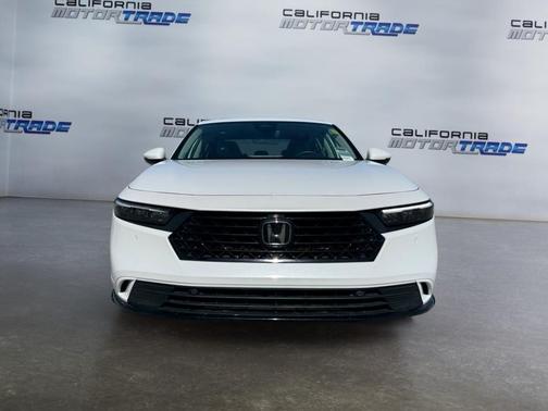 Platinum White Pearl 2025 Honda Accord Hybrid EX-L