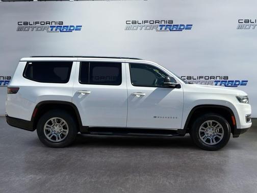 Bright White Clearcoat 2023 Jeep Wagoneer Series I 4x2