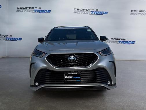 Celestial Silver Metallic 2021 Toyota Highlander XSE