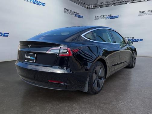 2019 Tesla Model 3 Mid Range