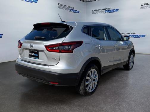 2022 Nissan Rogue Sport S