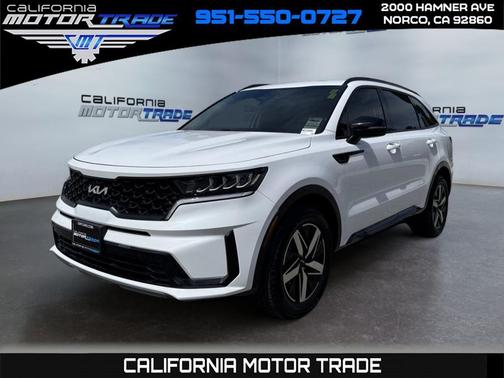 Glacial White Pearl 2022 Kia Sorento S