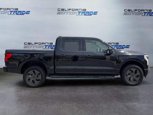 AGATE BLACK METALLIC 2022 Ford F-150 Lightning LARIAT