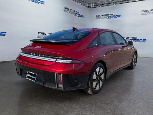 2024 Hyundai IONIQ 6 SE