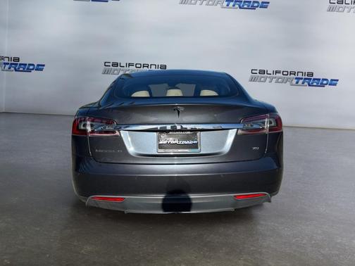 2015 Tesla Model S 70