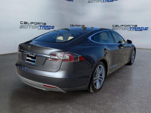 2015 Tesla Model S 70