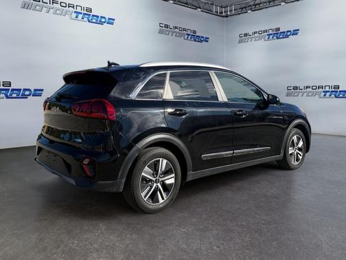 2022 Kia Niro LXS