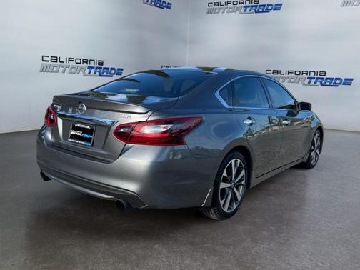 2017 Nissan Altima 2.5 SR