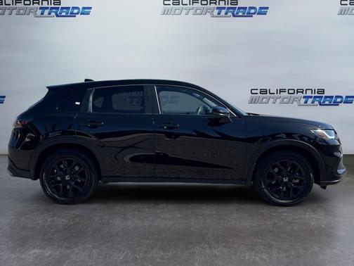 Crystal Black Pearl 2023 Honda HR-V 2WD Sport