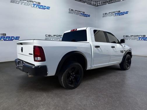 2021 RAM 1500 Classic Warlock Crew Cab 4x4 5'7' Box