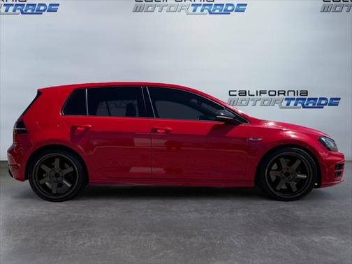 2016 Volkswagen Golf R 2.0T DSG