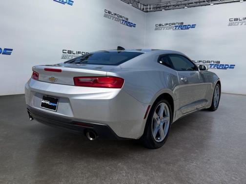 2018 Chevrolet Camaro 1LS