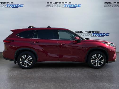 Ruby Flare Pearl 2021 Toyota Highlander XLE