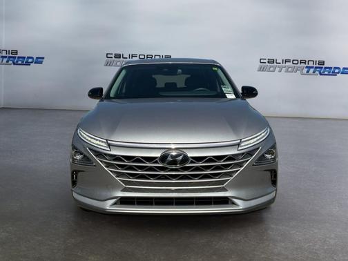 Shimmering Silver 2022 Hyundai NEXO Blue